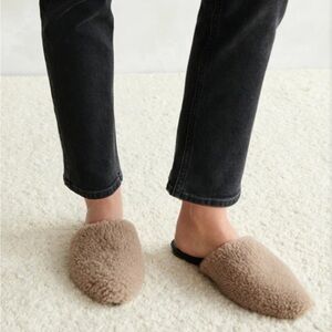 NWT! JENNI KAYNE Shearling Mule in Taupe - 37